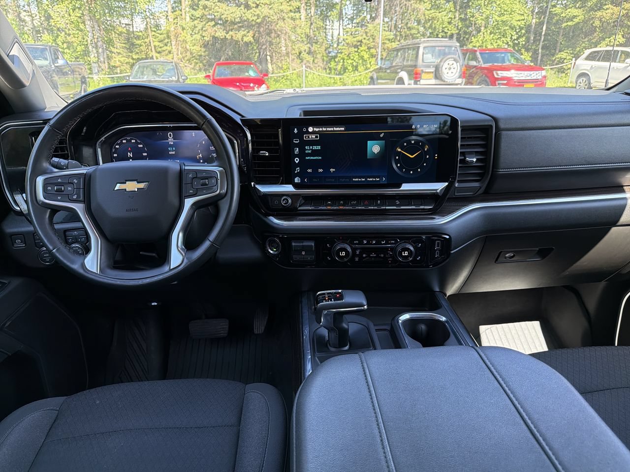 Used 2025 Chevrolet Silverado 1500 LT AWD/4WD image 22