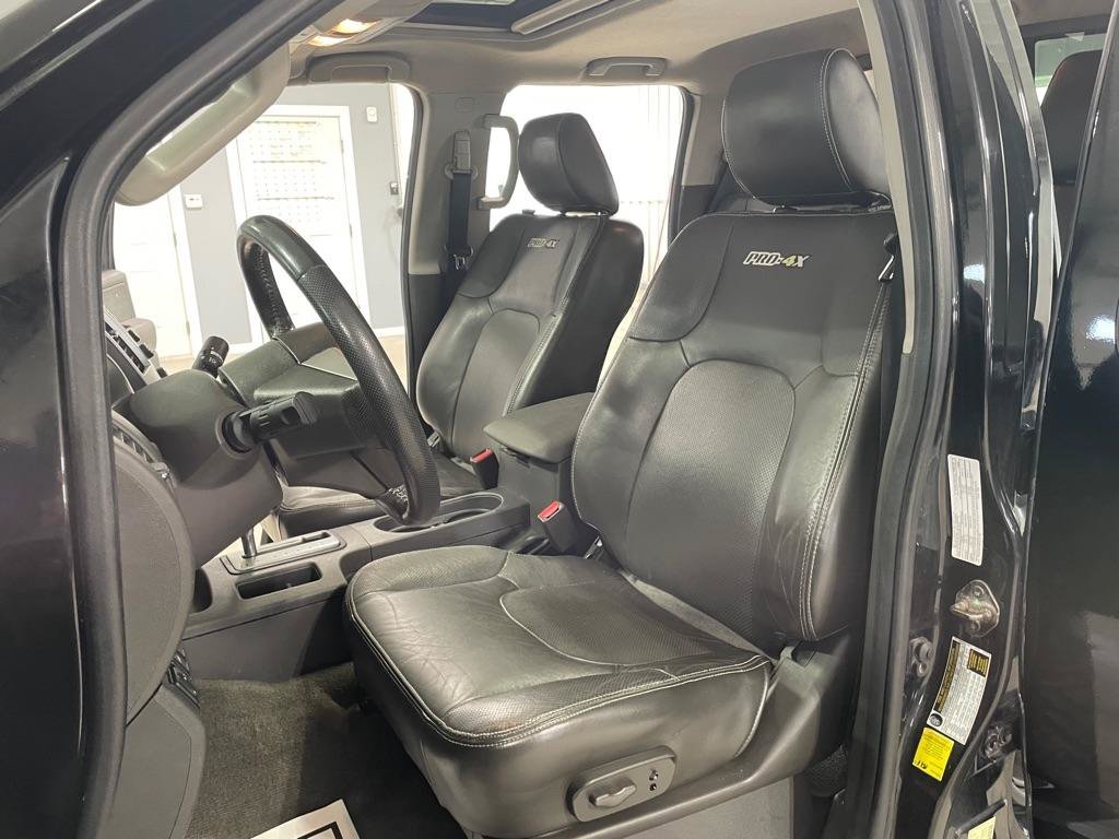 Used 2015 Nissan Frontier PRO-4X AWD/4WD image 10
