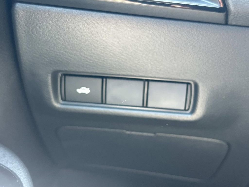 New 2026 Nissan Sentra SR w/ Floor Mat Package FWD image 29