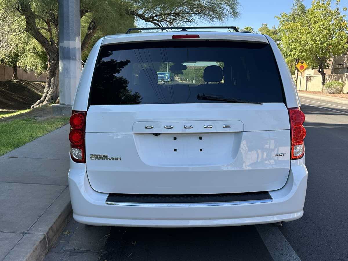 Used 2020 Dodge Grand Caravan SXT FWD image 7