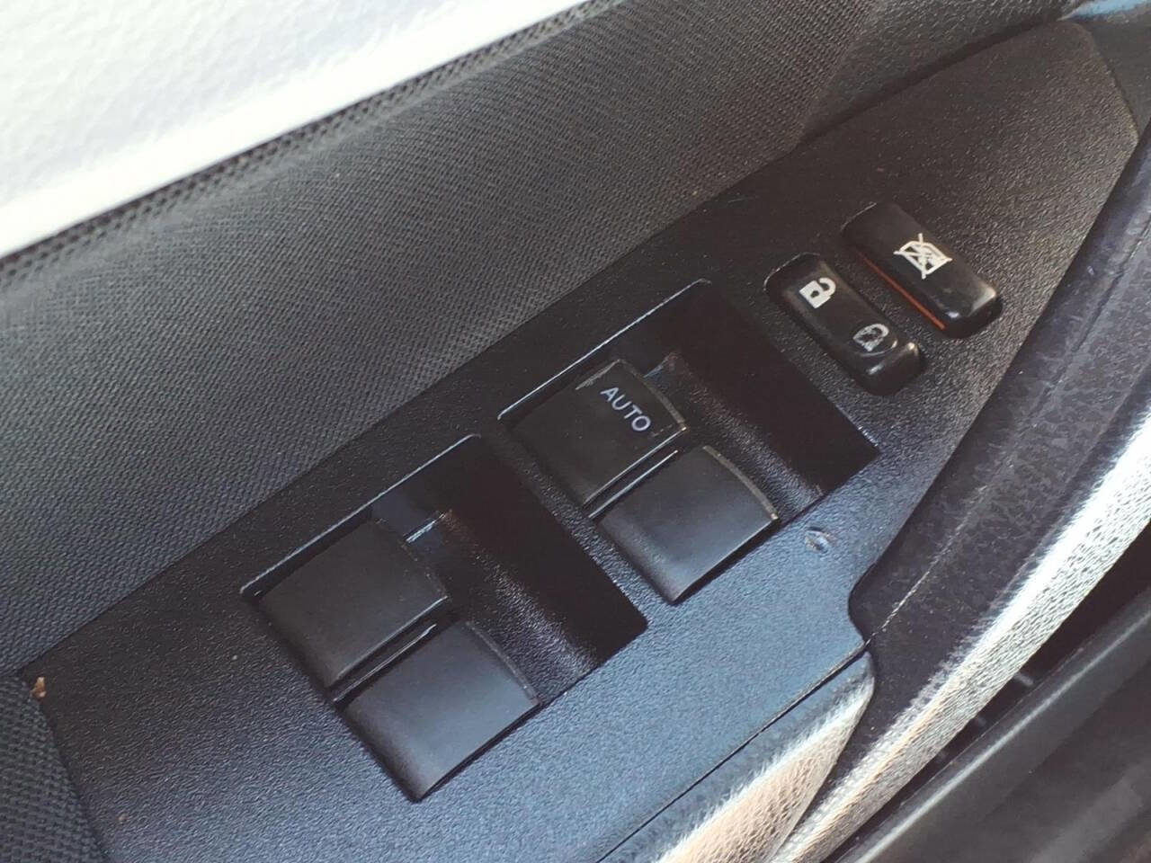 Used 2016 Toyota Corolla LE image 26