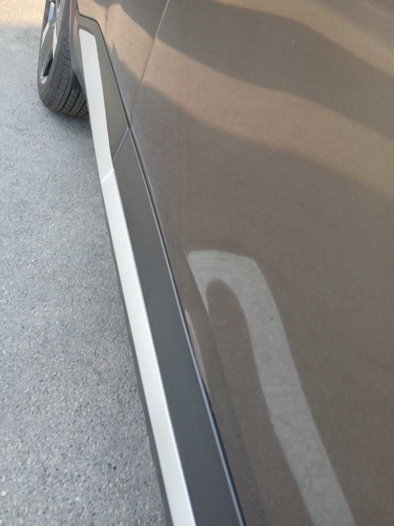 Certified 2026 Nissan Kicks SR FWD image 2