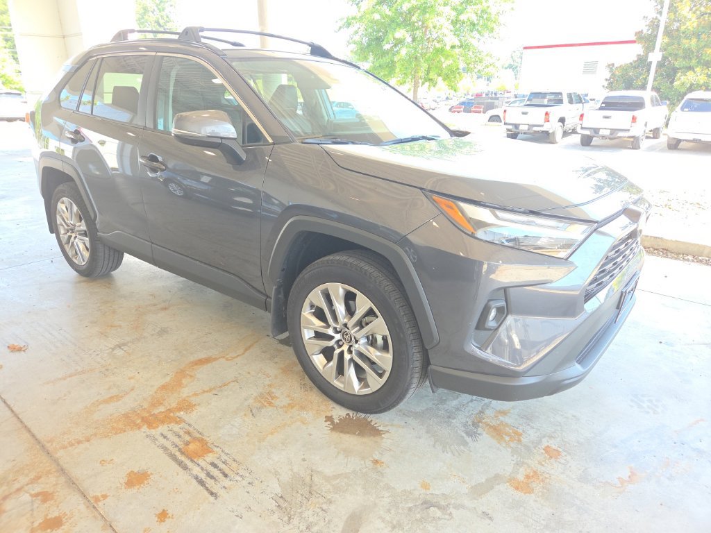Used 2025 Toyota RAV4 XLE Premium FWD image 4