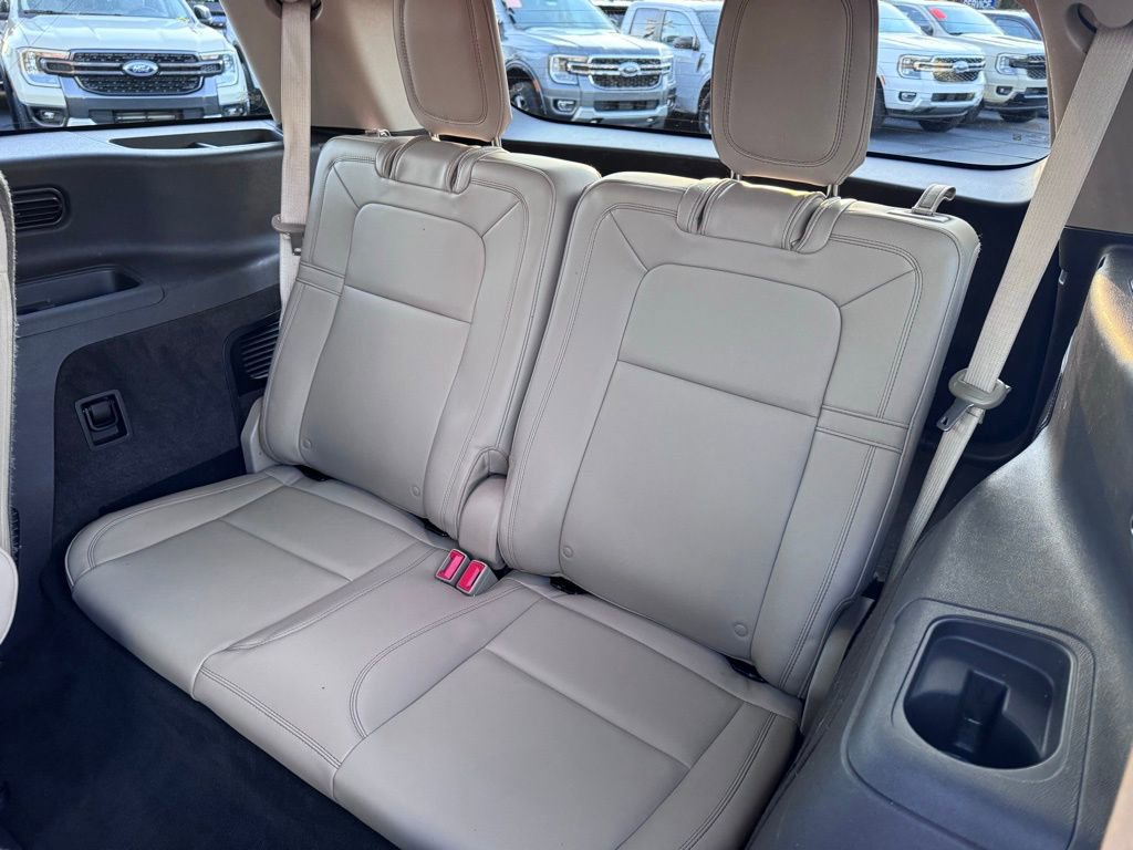 Used 2023 Lincoln Aviator Reserve w/ Equipment Group 201A image 33