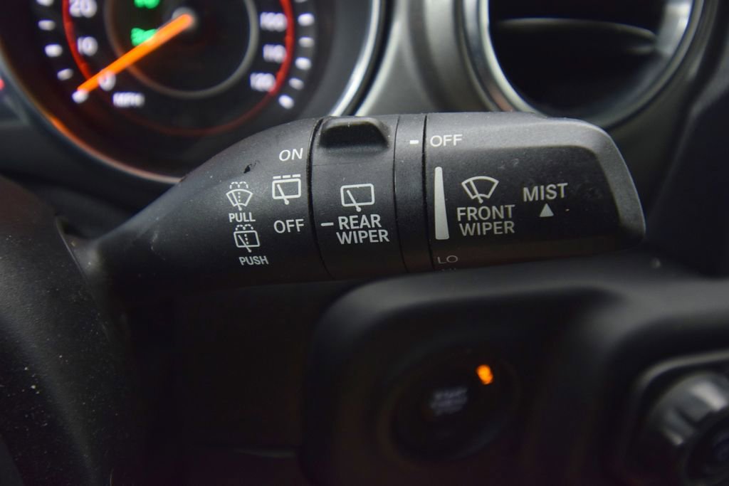 Used 2018 Jeep Wrangler Unlimited Sahara w/ Uconnect 4C Nav & Sound Group image 38