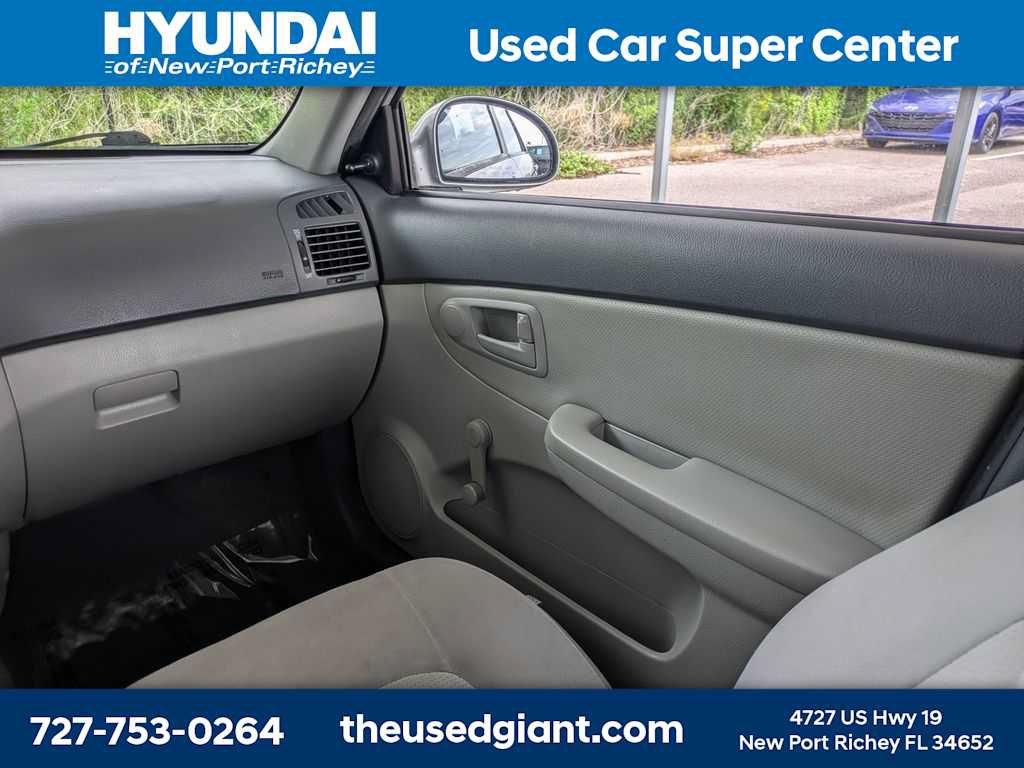 Used 2009 Kia Spectra LX FWD image 17