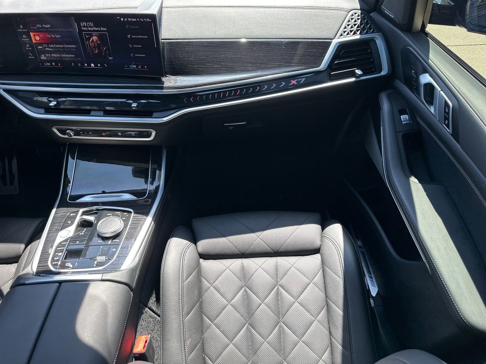 Used 2024 BMW X7 xDrive40i w/ M Sport Package image 35