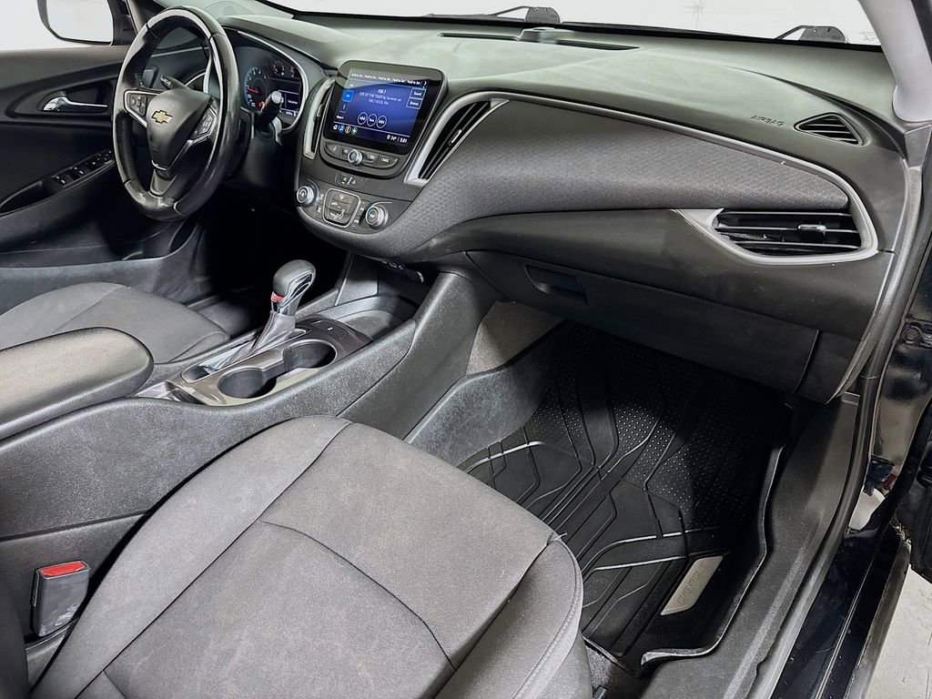 Used 2021 Chevrolet Malibu RS w/ LPO, Floor Liner Package FWD image 24