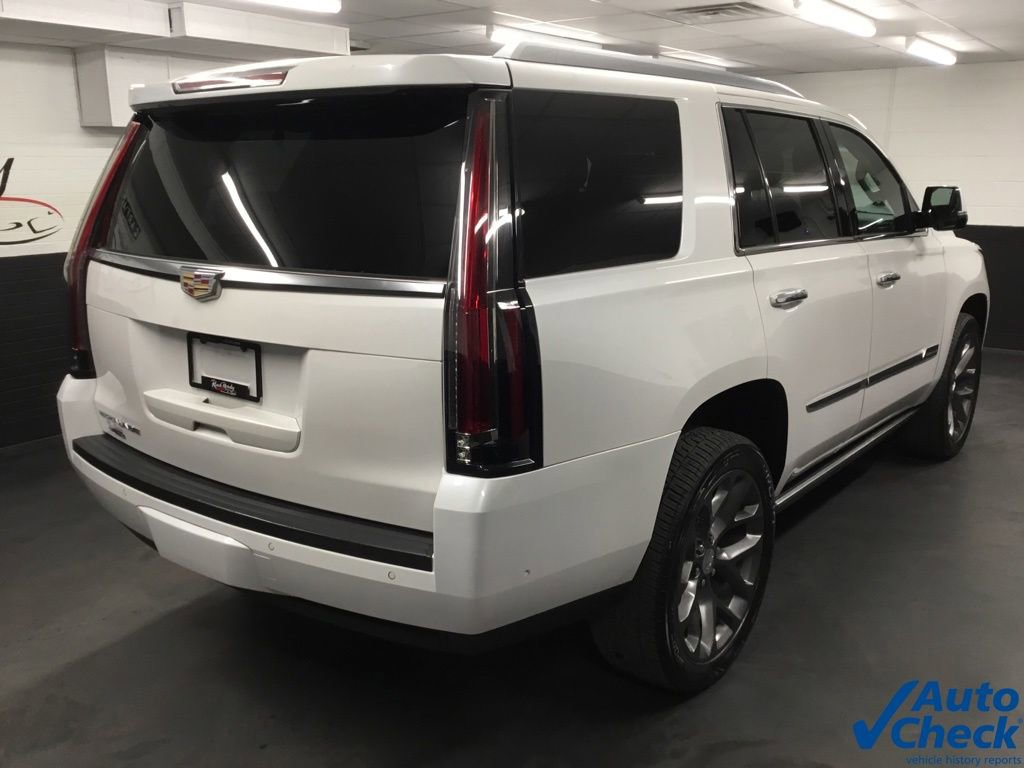 Used 2017 Cadillac Escalade Premium Luxury AWD/4WD image 11