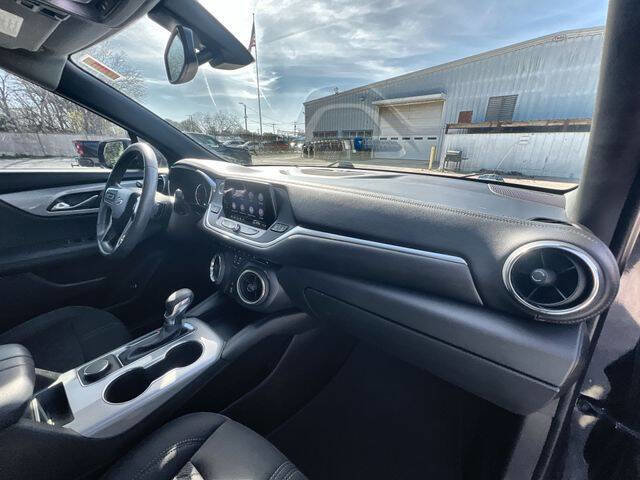 Used 2021 Chevrolet Blazer LT image 28
