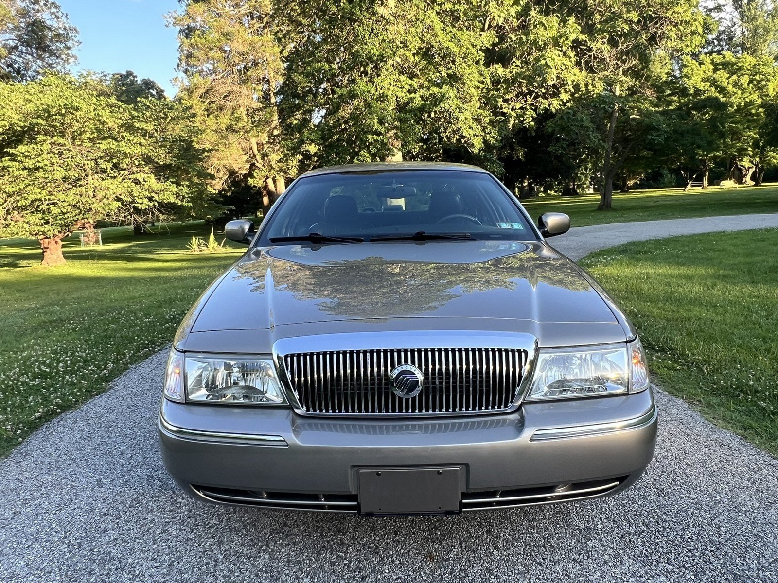 Used 2003 Mercury Grand Marquis LS RWD image 3