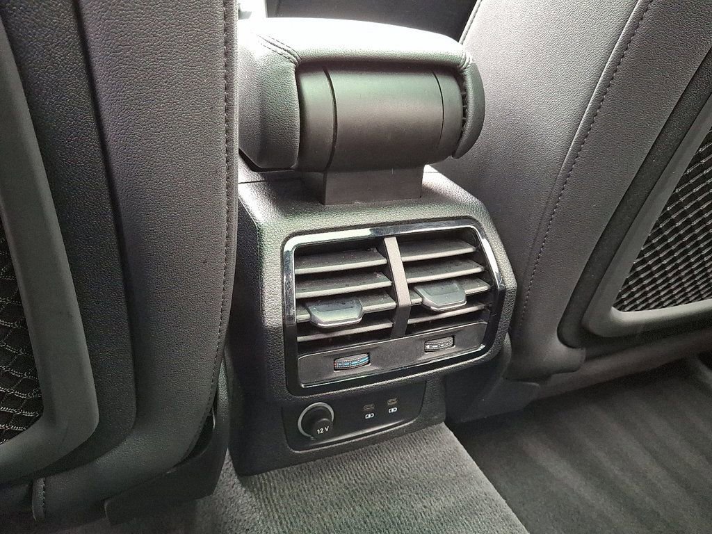 Used 2022 Audi Q3 2.0T Premium w/ Convenience Package image 12