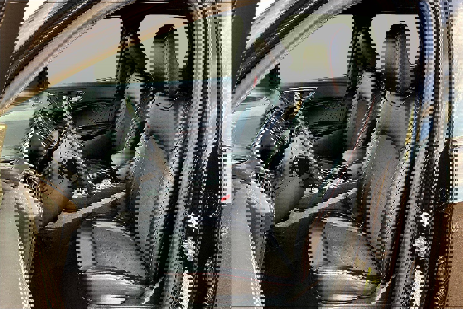 Used 2020 Ford Edge ST-Line FWD image 21