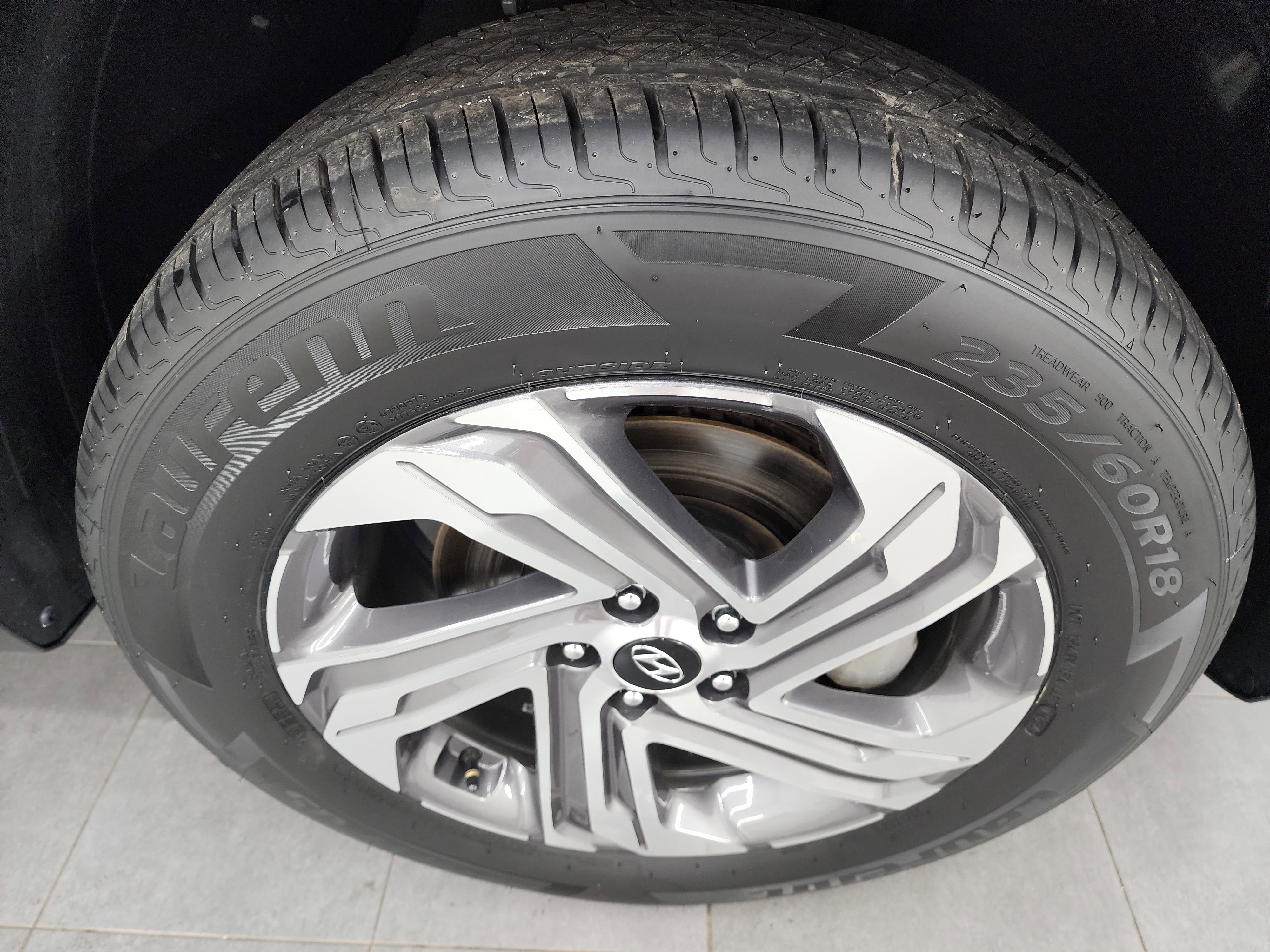 Used 2023 Hyundai Santa Fe SEL image 3