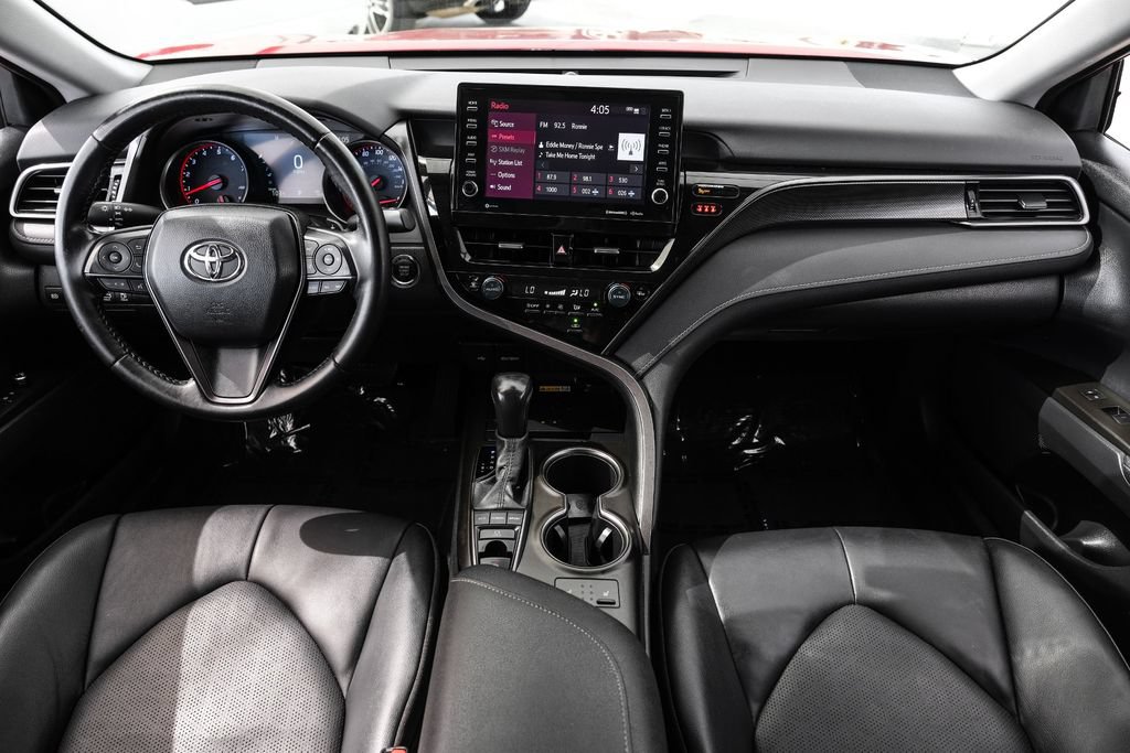 Used 2022 Toyota Camry XSE FWD image 10