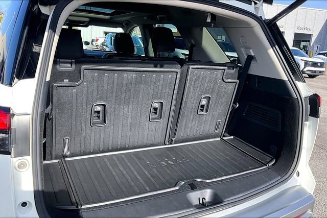 Certified 2024 Nissan Pathfinder Platinum w/ Cargo Package image 36