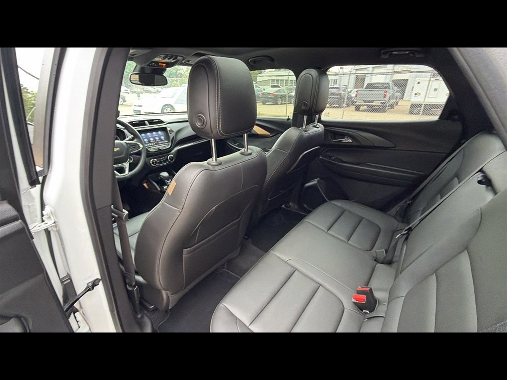 Used 2023 Chevrolet TrailBlazer ACTIV w/ Sun and Liftgate Package AWD/4WD image 25