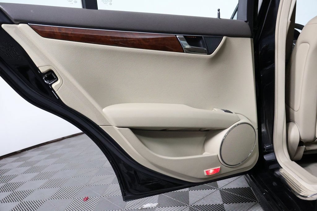 Used 2011 Mercedes-Benz C 300 Sedan image 13