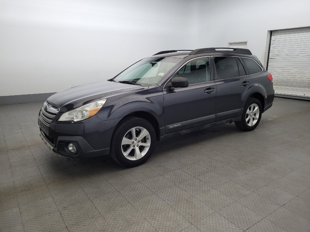 Used 2013 Subaru Outback 2.5i Limited w/ Moonroof Pkg image 2
