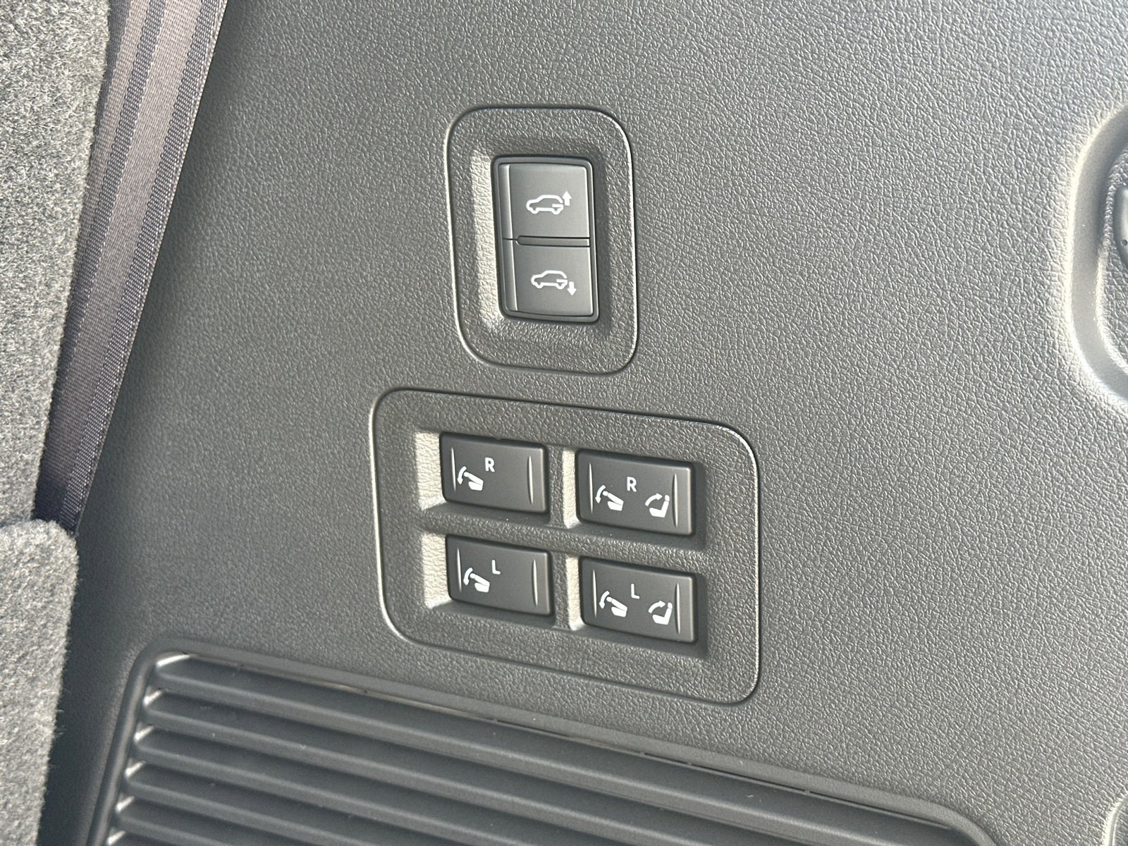 New 2026 Nissan Armada Platinum Reserve image 20