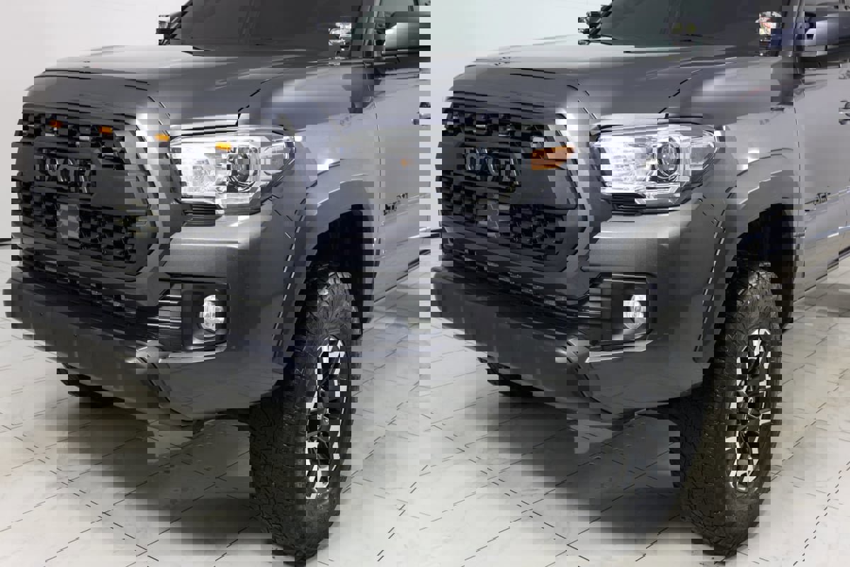 Used 2019 Toyota Tacoma TRD Off-Road image 45