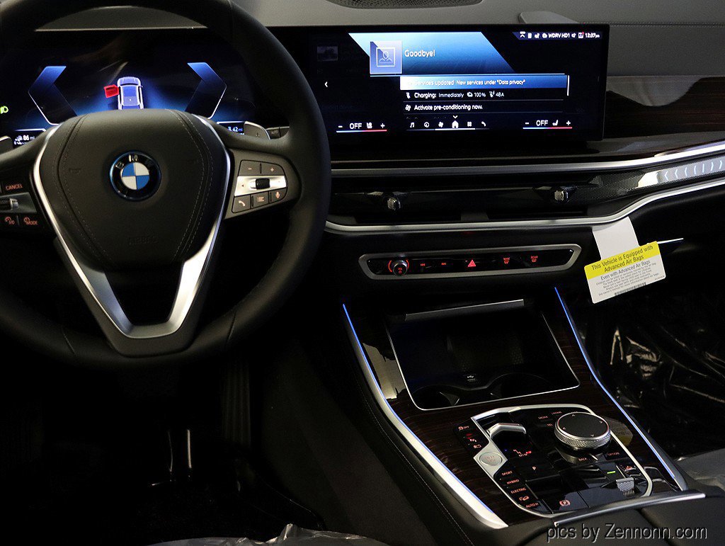 Used 2026 BMW X5 xDrive50e w/ Climate Comfort Package image 13