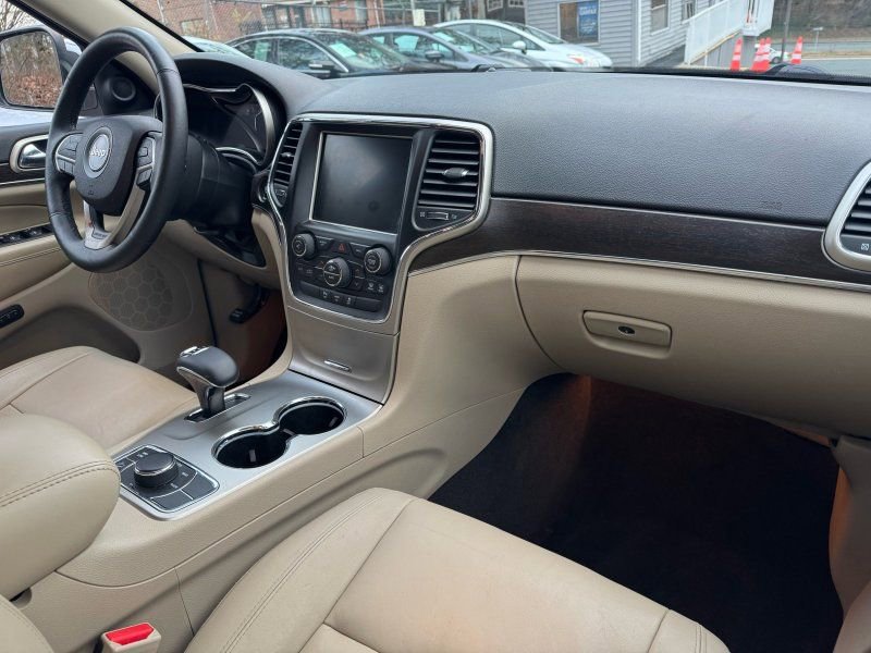 Used 2014 Jeep Grand Cherokee Limited image 12