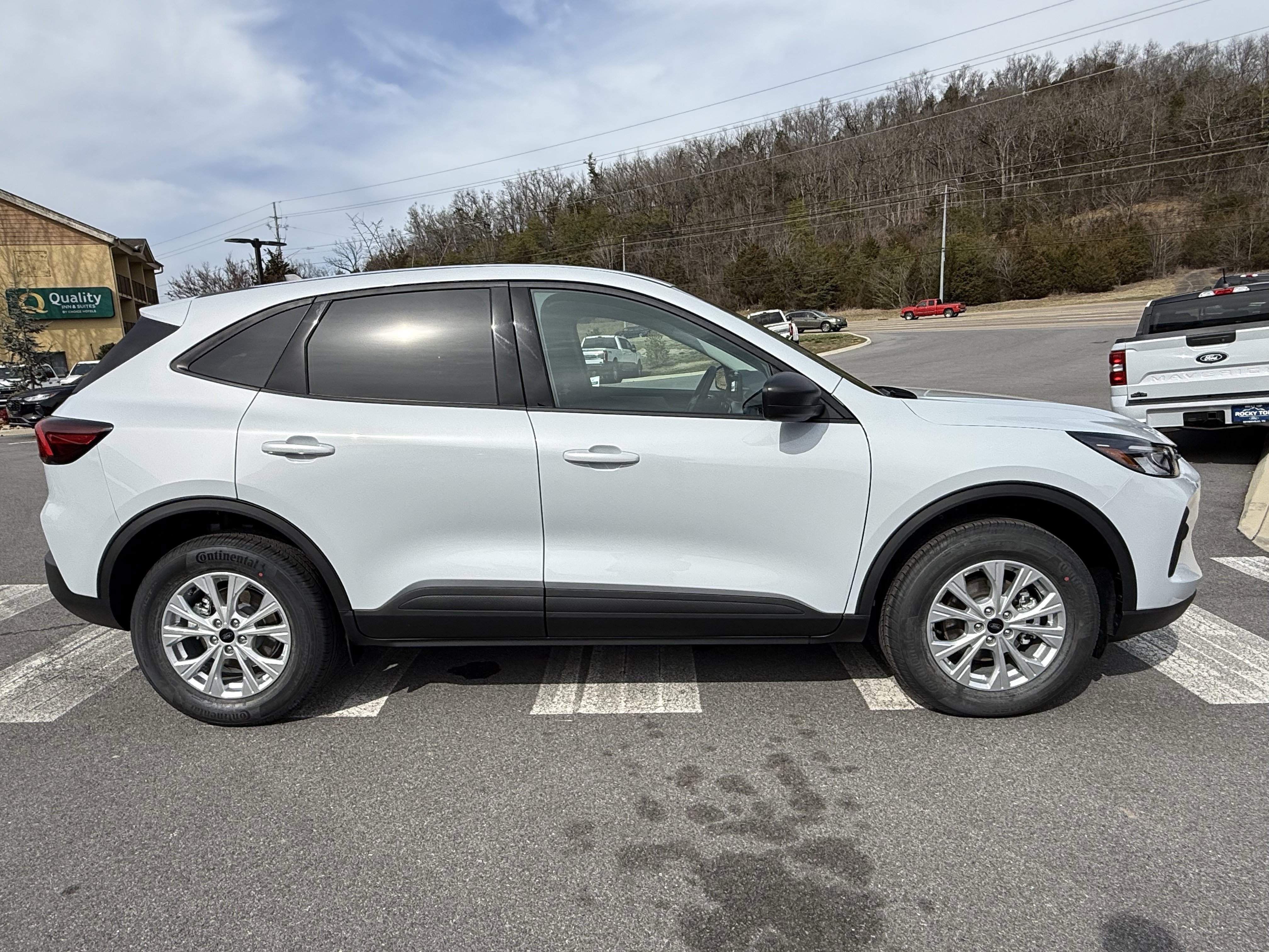 New 2026 Ford Escape Active w/ Cold Weather Package AWD/4WD image 4