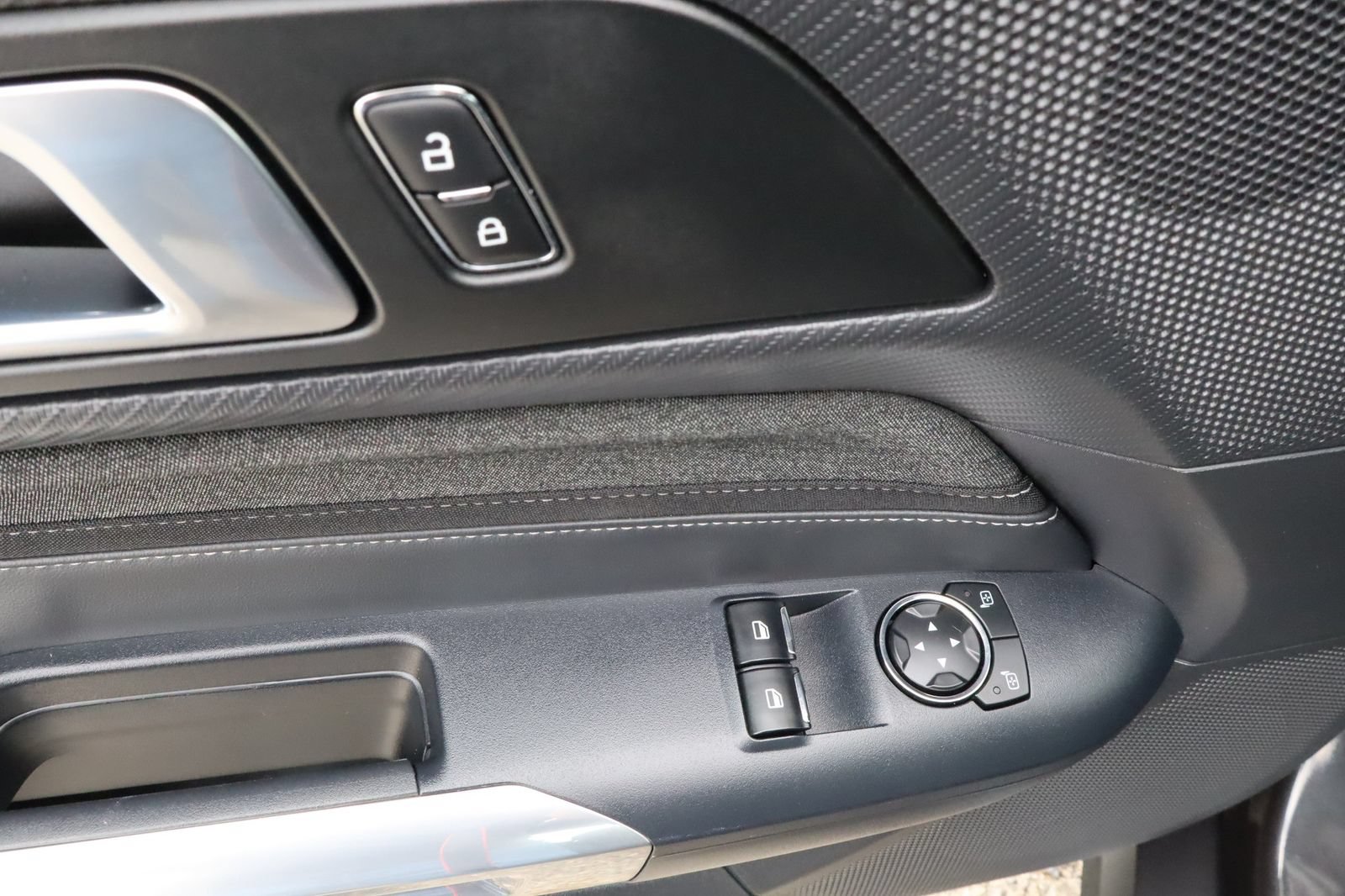 Used 2024 Ford Mustang GT RWD image 19