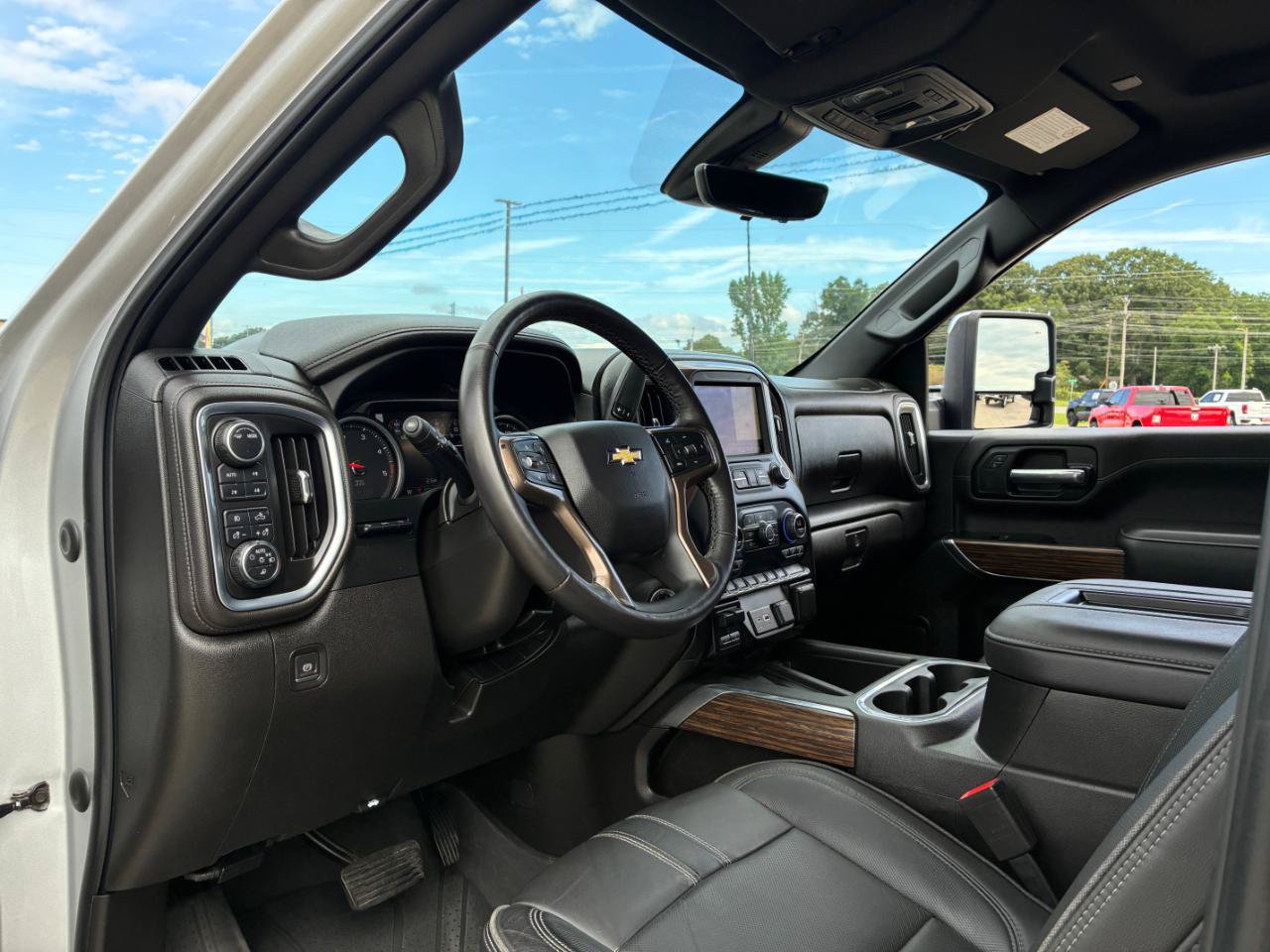Used 2022 Chevrolet Silverado 2500 High Country w/ Z71 Off-Road Package AWD/4WD image 14