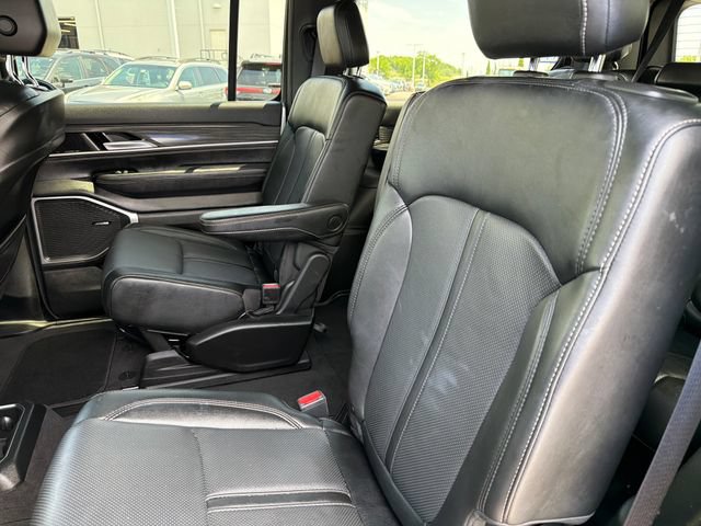 Used 2024 Jeep Wagoneer Series III AWD/4WD image 19