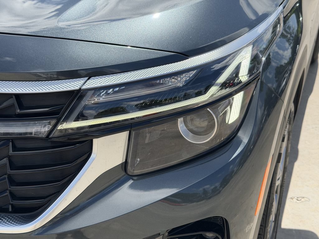 Certified 2024 Kia Seltos S FWD image 9