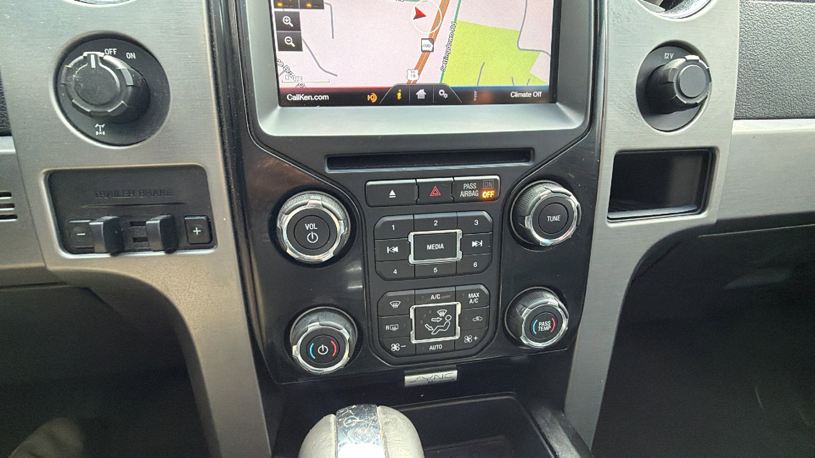 Used 2014 Ford F150 Limited image 34