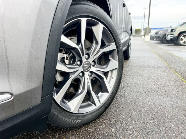 Used 2022 Acura MDX SH-AWD w/ Technology Package image 2