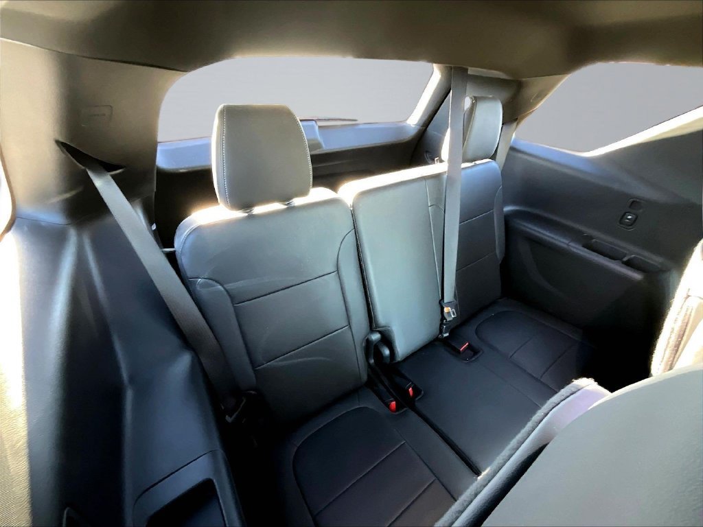 Used 2022 Chevrolet Traverse Premier AWD/4WD image 28