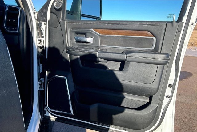 Used 2024 RAM 3500 Laramie image 26