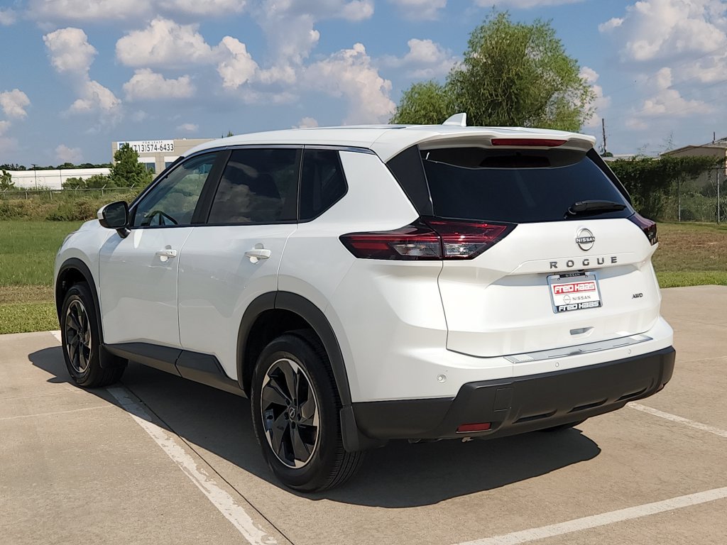 Used 2026 Nissan Rogue SV w/ Cold Weather Package AWD/4WD image 7