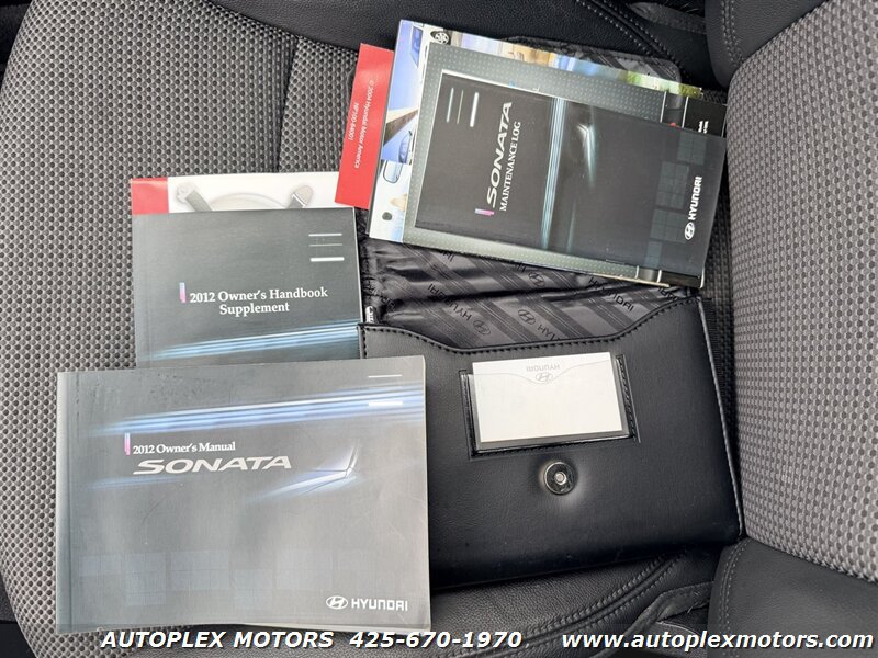 Used 2012 Hyundai Sonata SE FWD image 16