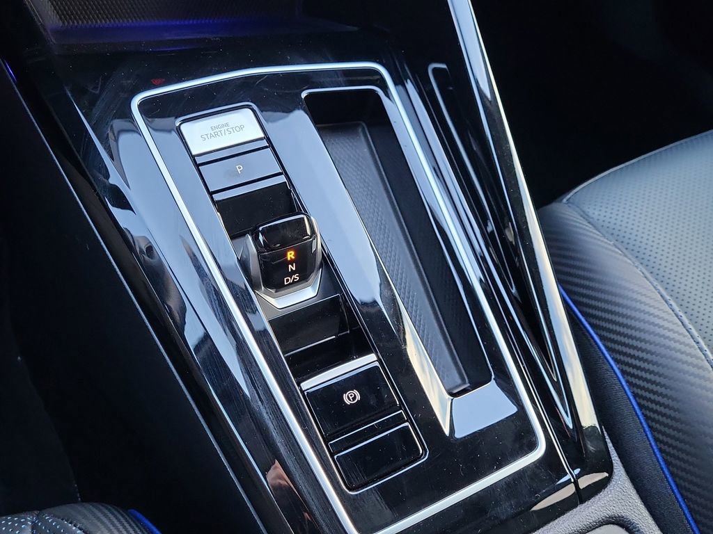 Used 2024 Volkswagen Golf R 2.0T image 28