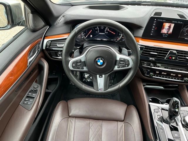Used 2018 BMW M550i xDrive w/ Dynamic Handling Package AWD/4WD image 12
