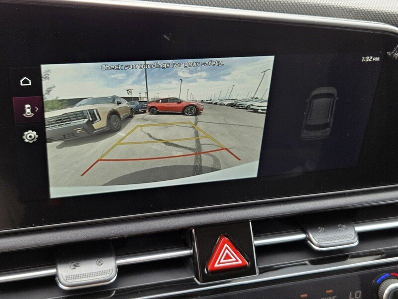 New 2026 Kia Niro EX FWD image 12