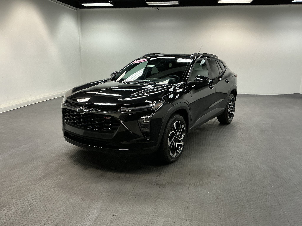 Certified 2024 Chevrolet Trax RS FWD image 1