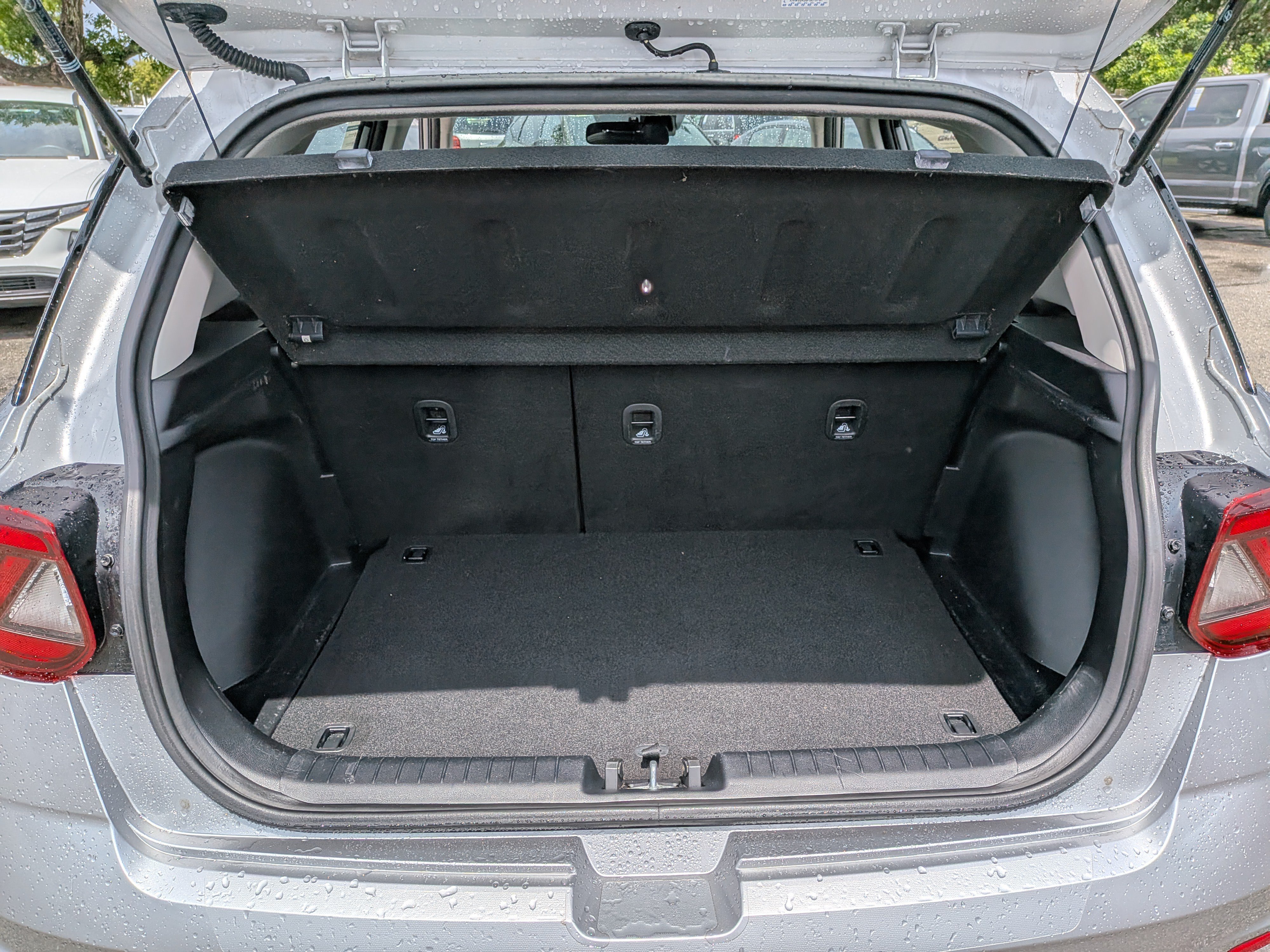 Used 2023 Hyundai Venue SEL FWD image 13
