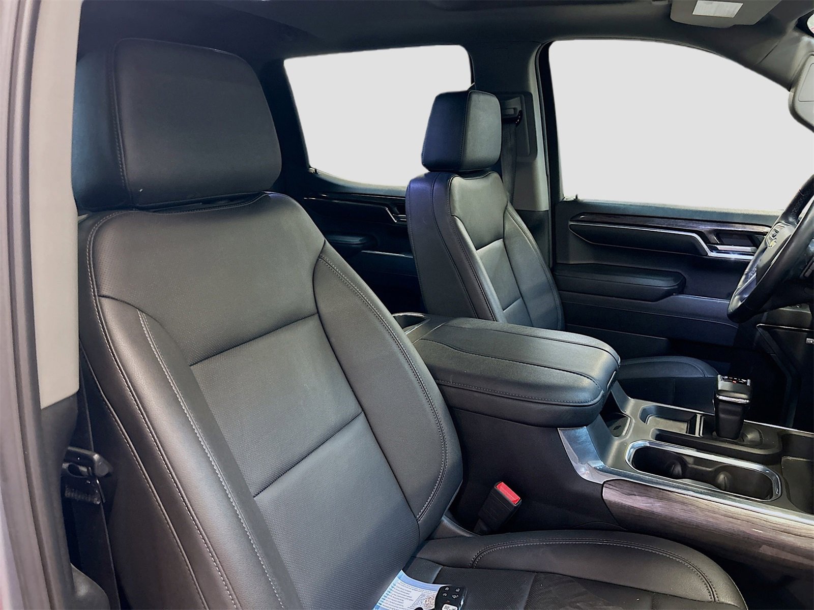 Used 2024 Chevrolet Silverado 1500 LTZ w/ LTZ Premium Package image 30