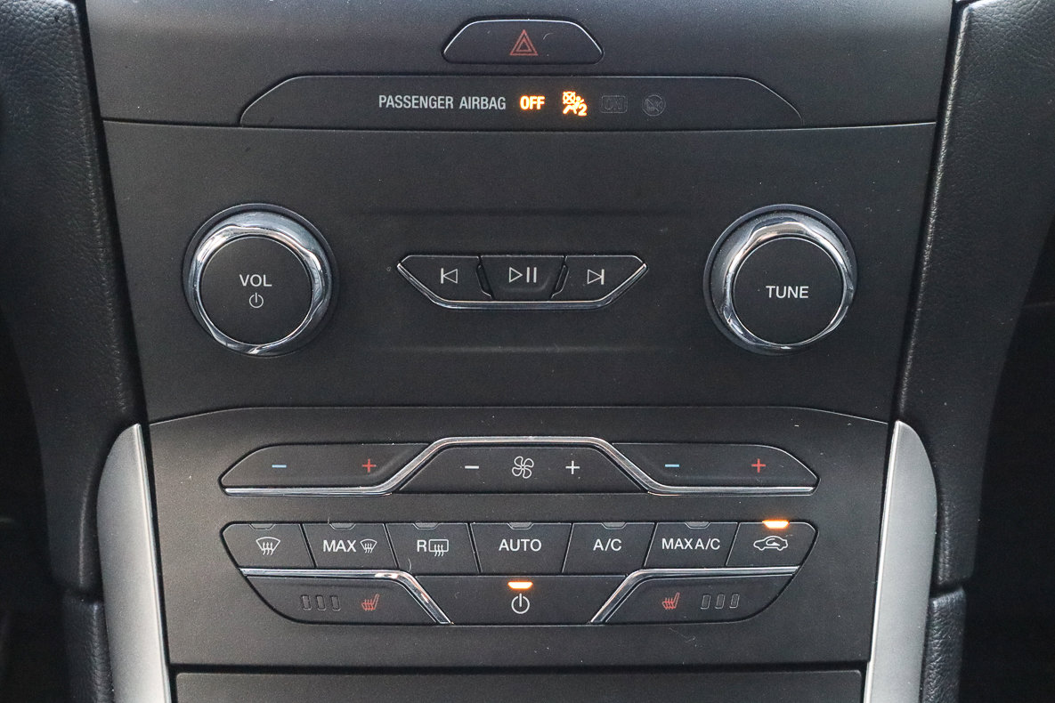 Used 2019 Ford Edge SEL w/ Equipment Group 201A image 11