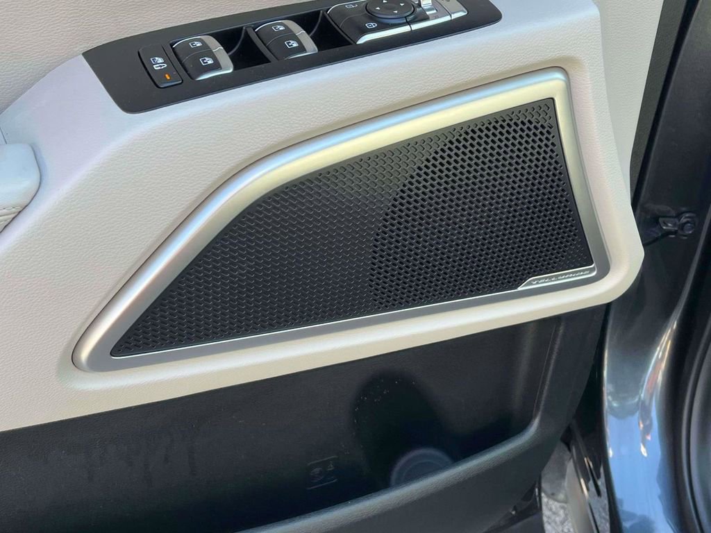 Used 2022 Kia Telluride EX w/ Towing Package image 16