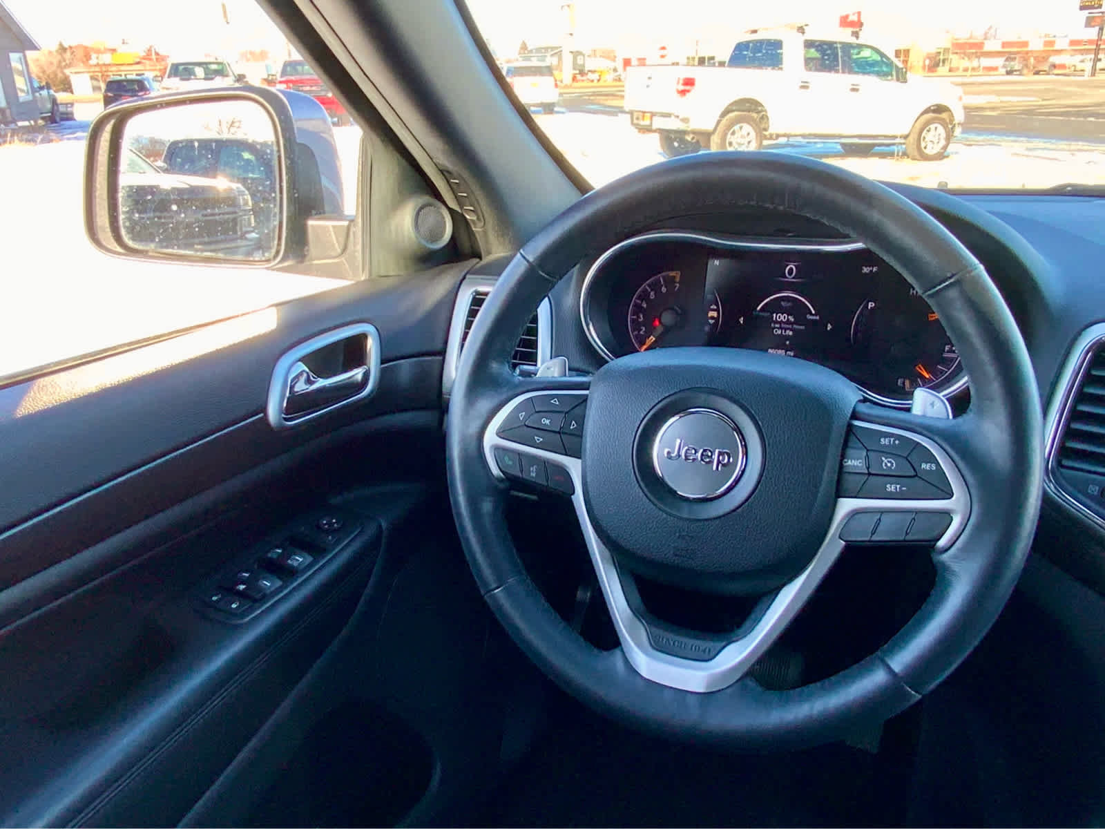 Used 2015 Jeep Grand Cherokee Altitude image 37