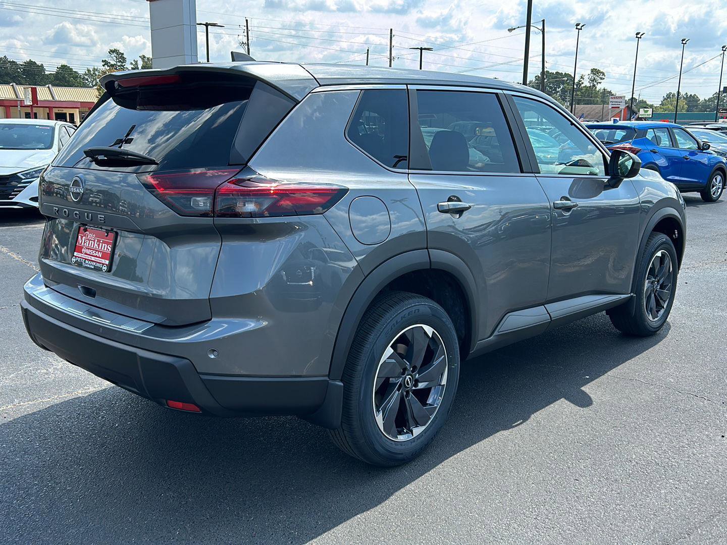 New 2026 Nissan Rogue SV image 6