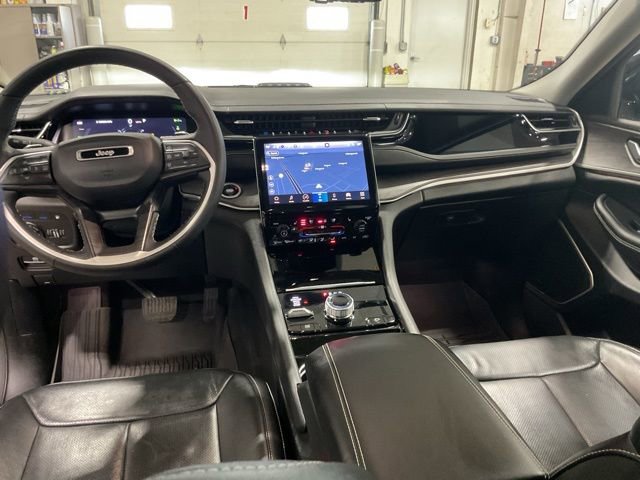 Used 2022 Jeep Grand Cherokee Limited 4xe w/ Luxury Tech Group II image 11