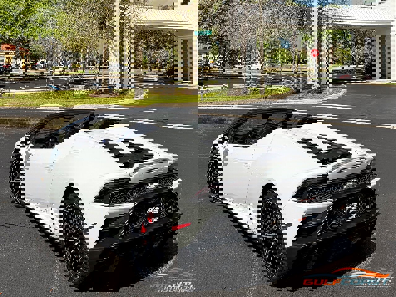 Used 2020 Lamborghini Huracan EVO image 46